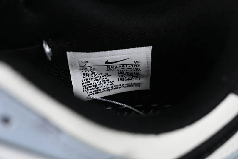 All Categories Nk SB Dunk Series Nk SB Dunk Low Low-top sneakers Customized large box Nk Dunk Low Panda Prank-The Art of Love SB strappy low-top casual sneakers DD1391-100